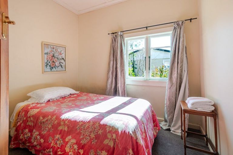 Photo of property in 39 Mcgreevy Street, Waipawa, 4210