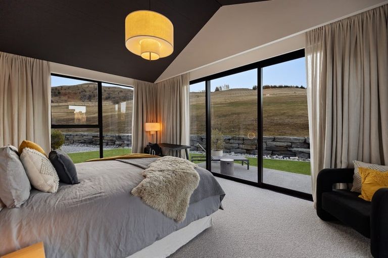 Photo of property in 38 Station Rise, Dalefield, Queenstown, 9371