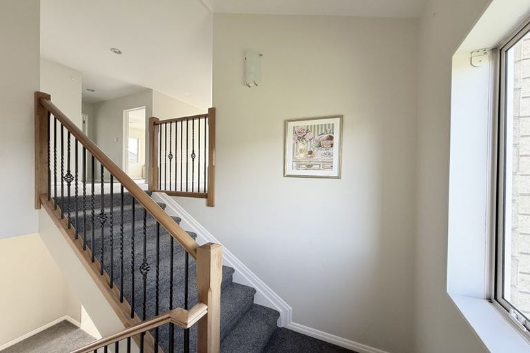 Photo of property in 76 Laurel Oak Drive, Schnapper Rock, Auckland, 0632