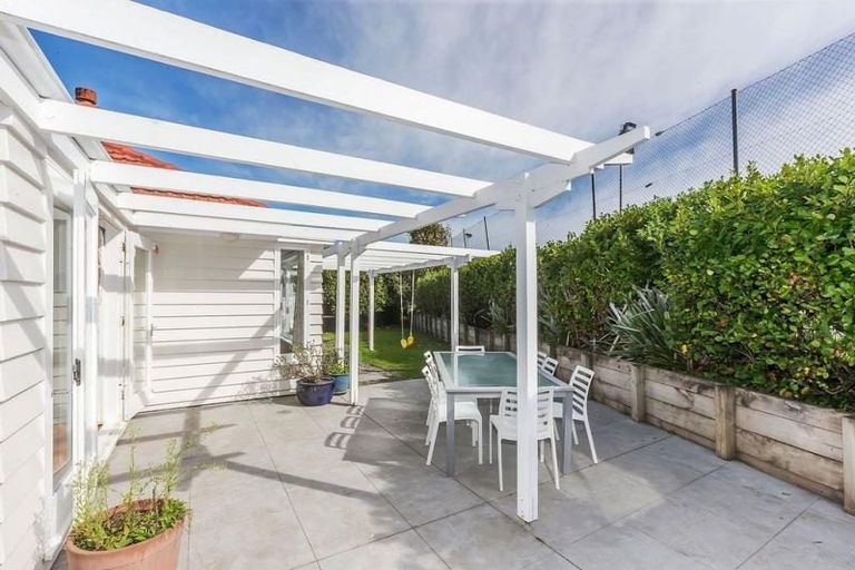 Photo of property in 45 Delhi Crescent, Khandallah, Wellington, 6035