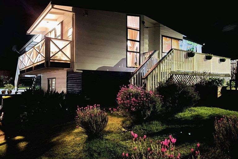 Photo of property in 2a Ranch Avenue, Beach Haven, Auckland, 0626