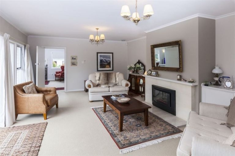 Photo of property in 19 Joyce Crescent, Ilam, Christchurch, 8041