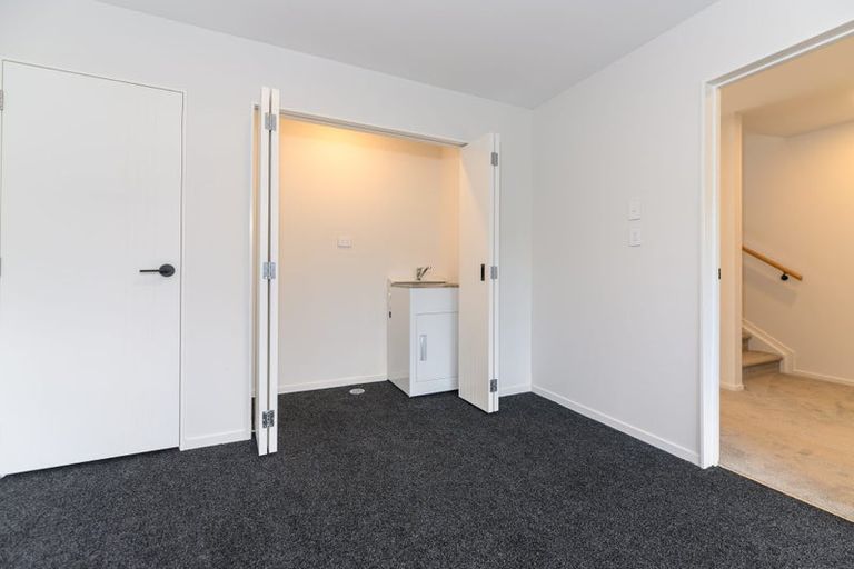 Photo of property in 19d Tawa Road, Te Atatu Peninsula, Auckland, 0610