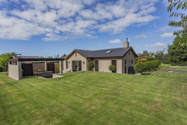 Photo of property in 54 Oakgrove Drive, Rangiora, 7400