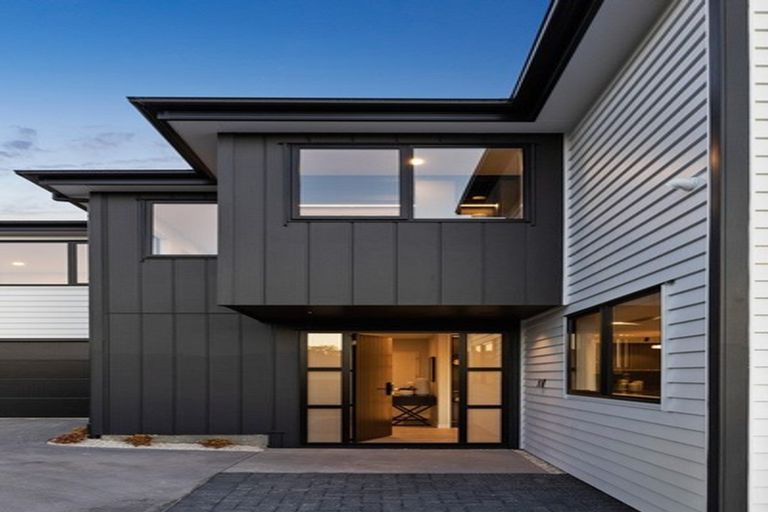 Photo of property in 28 Takurua Terrace, Orewa, 0931