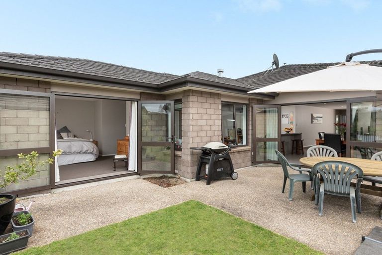 Photo of property in 27 Scoria Close, Pyes Pa, Tauranga, 3112