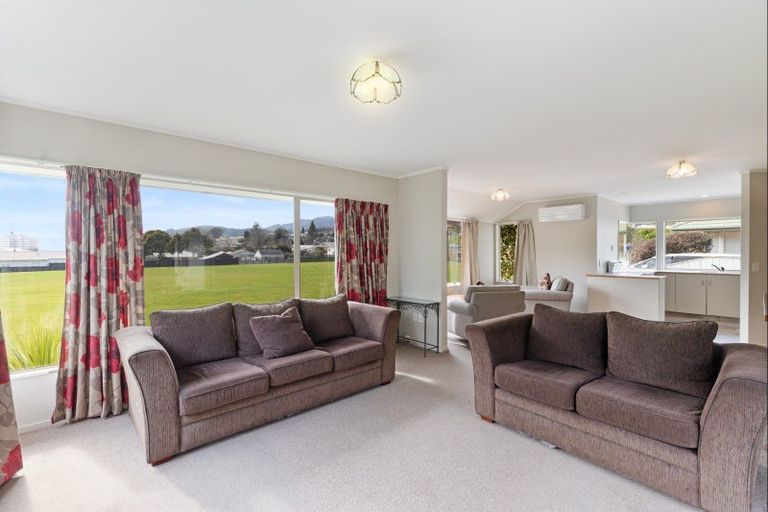 Photo of property in 2/27 Renwick Place, Nelson South, Nelson, 7010