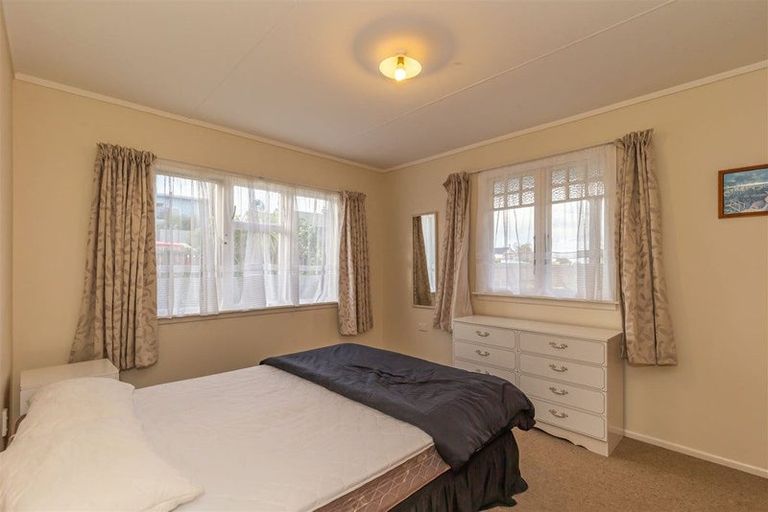 Photo of property in 619 Waitarere Beach Road, Waitarere Beach, Levin, 5510