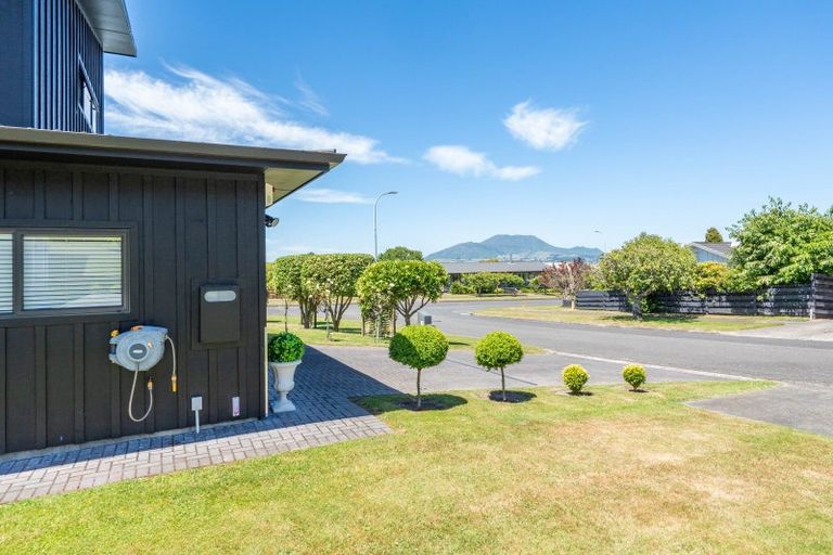 Photo of property in 2 Cherry Lane, Acacia Bay, Taupo, 3330