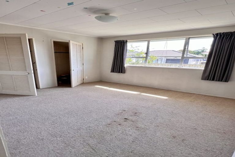 Photo of property in 32 Casuarina Road, Half Moon Bay, Auckland, 2012