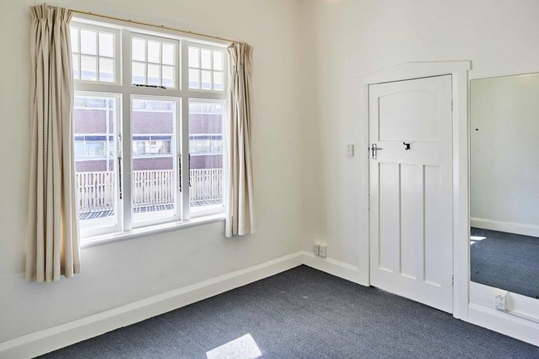 Photo of property in 4 Prince Street, Mount Victoria, Wellington, 6011