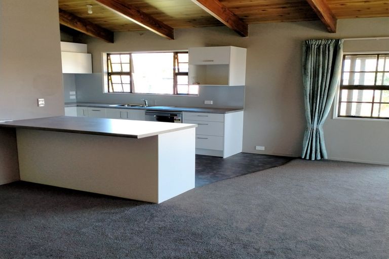 Photo of property in 12 Ashworth Street, Alexandra, 9320