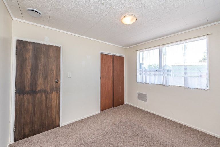 Photo of property in 35 Karyn Street, Castlecliff, Whanganui, 4501