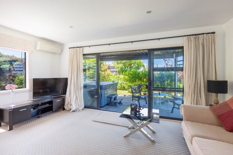 Photo of property in 2 Cherry Lane, Acacia Bay, Taupo, 3330