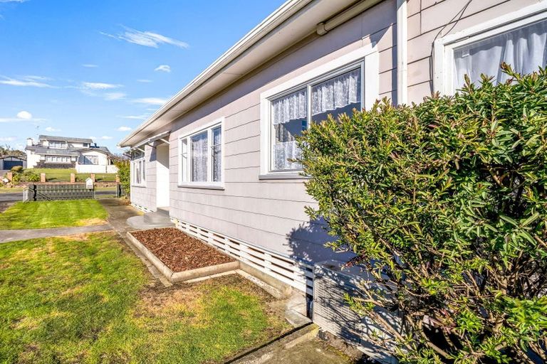 Photo of property in 14 Kawatiri Avenue, Gonville, Whanganui, 4501
