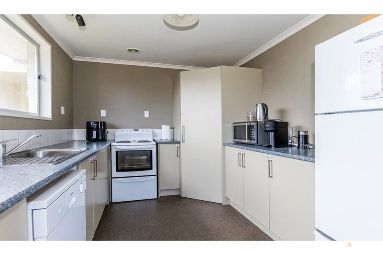 Photo of property in 24 Paul Street, Waimate, 7924