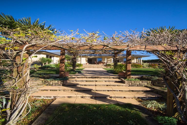 Photo of property in 48 Cashmere Drive, Fitzherbert, Palmerston North, 4410