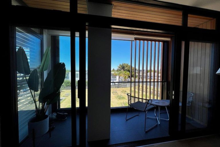 Photo of property in Frank Sargeson Apts, 108/80 Anzac Street, Takapuna, Auckland, 0622