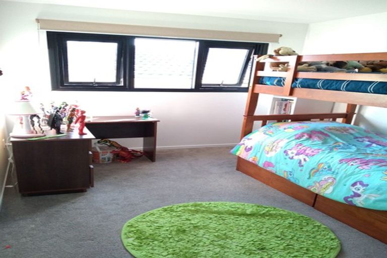 Photo of property in 148a Hutchinsons Road, Bucklands Beach, Auckland, 2014