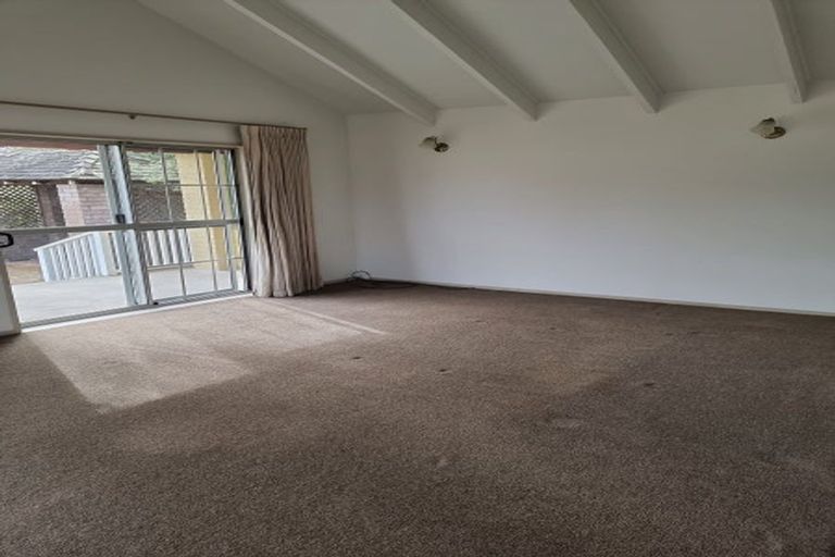 Photo of property in 28 Gladstone Road, Woodend, 7610