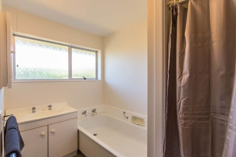 Photo of property in 2 School Road, Halswell, Christchurch, 8025