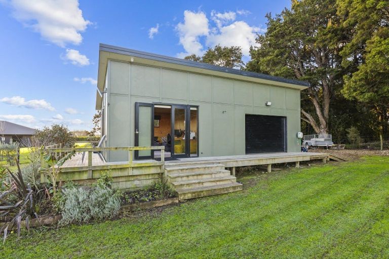 Photo of property in 34 Ohau Gravels Way, Ohau, Levin, 5570