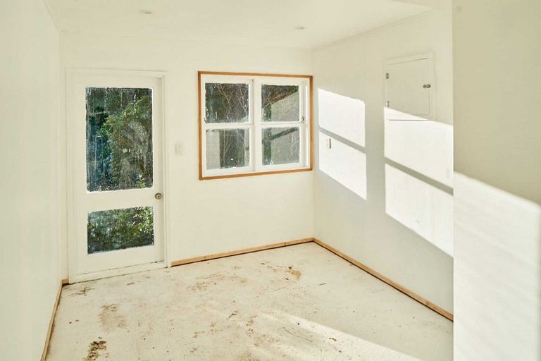 Photo of property in 57 Rona Street, Eastbourne, Lower Hutt, 5013