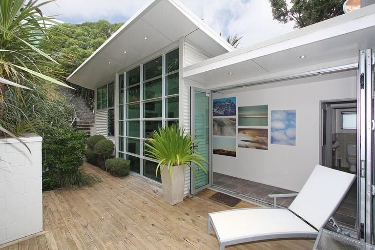 Photo of property in 6 The Esplanade, Raumati South, Paraparaumu, 5032