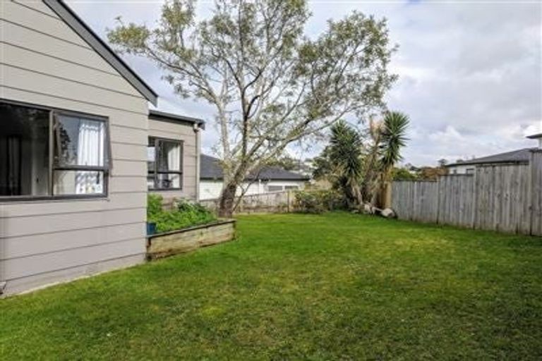 Photo of property in 24 Orton Street, Glenfield, Auckland, 0627