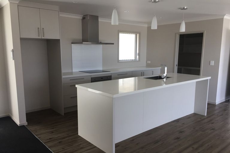 Photo of property in 6d Pyne Crescent, Pokeno, 2402