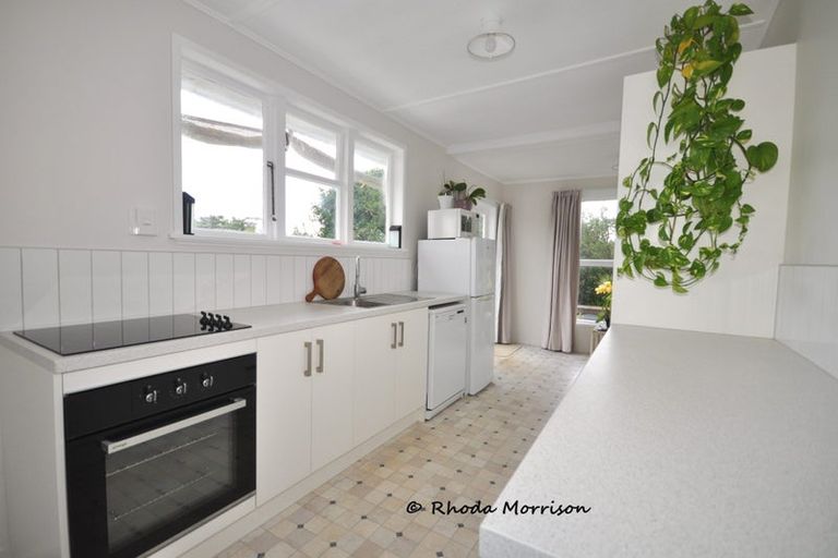 Photo of property in 46 Sandy Beach Road, Tinopai, Matakohe, 0593