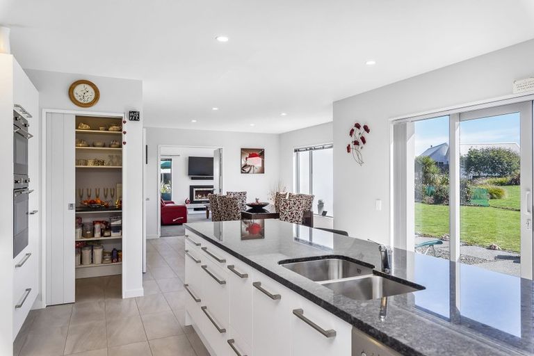 Photo of property in 242 Peka Peka Road, Peka Peka, Waikanae, 5391