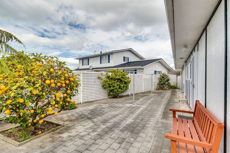 Photo of property in 1/20 Howard Road, Taradale, Napier, 4112