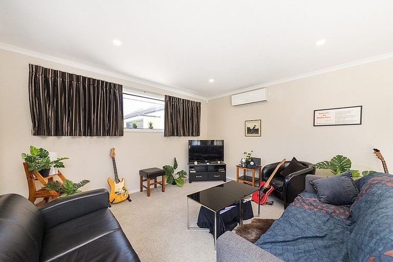 Photo of property in 15 Thomson Street, West End, Palmerston North, 4412