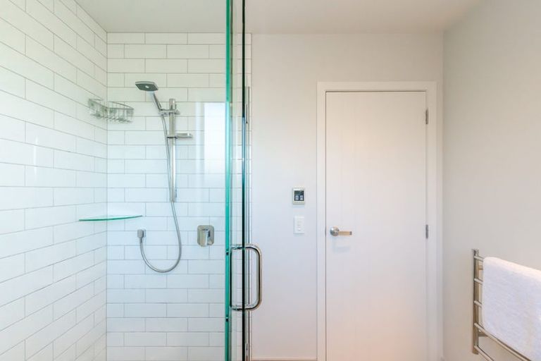 Photo of property in 37 San Priamo Place, Paraparaumu Beach, Paraparaumu, 5032