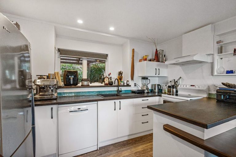 Photo of property in 35 Harbour View Road, Omokoroa, 3114