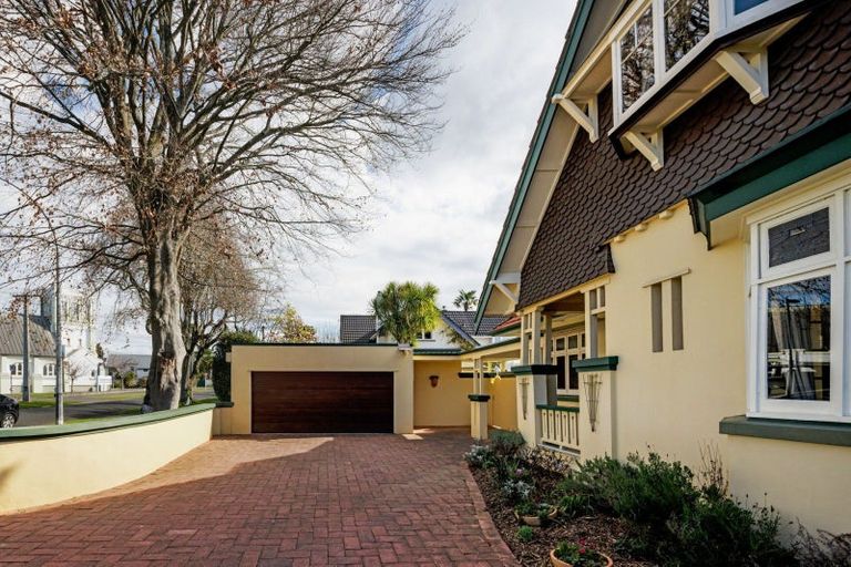 Photo of property in 5 Te Aroha Street, Hamilton East, Hamilton, 3216