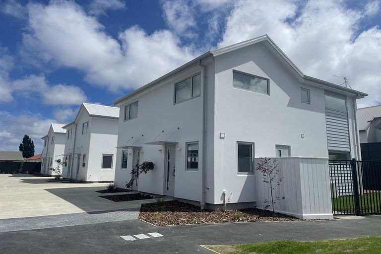 Photo of property in 4/111 Osborne Street, Waltham, Christchurch, 8011