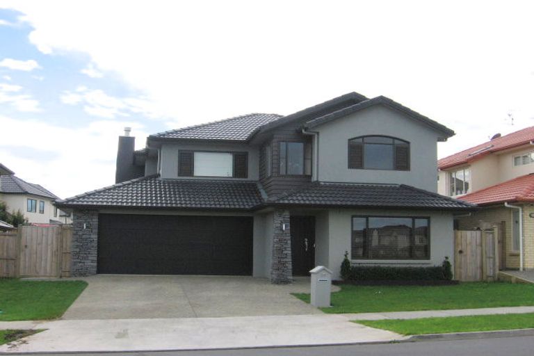 Photo of property in 78 Cyril French Drive, Flat Bush, Auckland, 2016