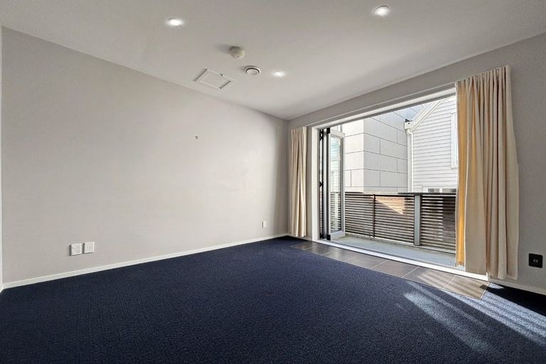 Photo of property in 6/35 Home Street, Mount Victoria, Wellington, 6011