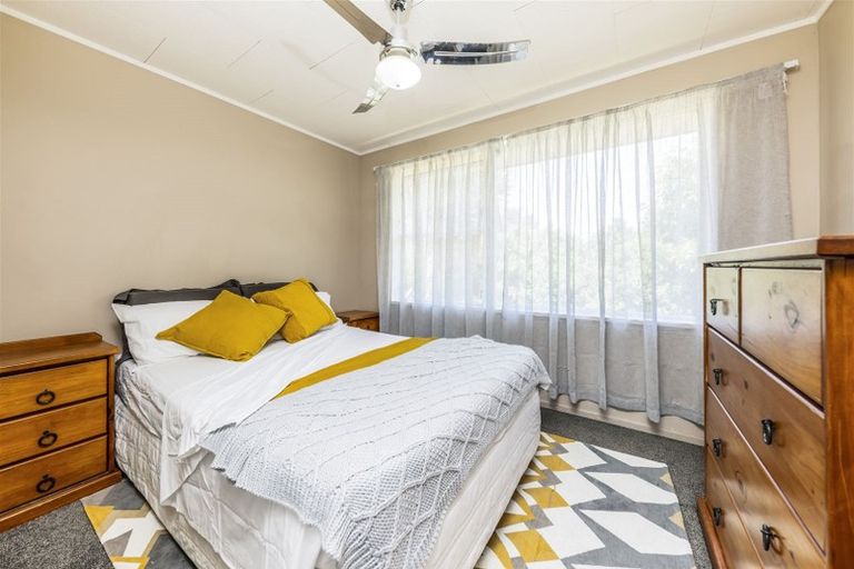 Photo of property in 5 Wesleydale Place, Papakura, 2110