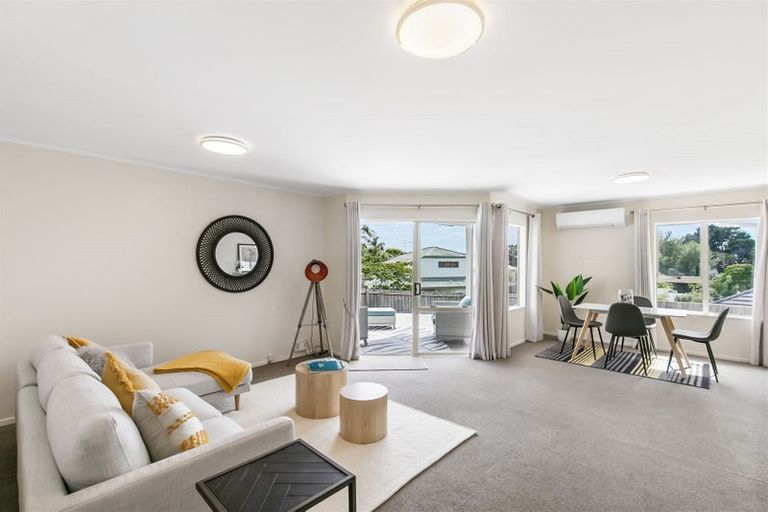 Photo of property in 10 Pelican Lane, Unsworth Heights, Auckland, 0632