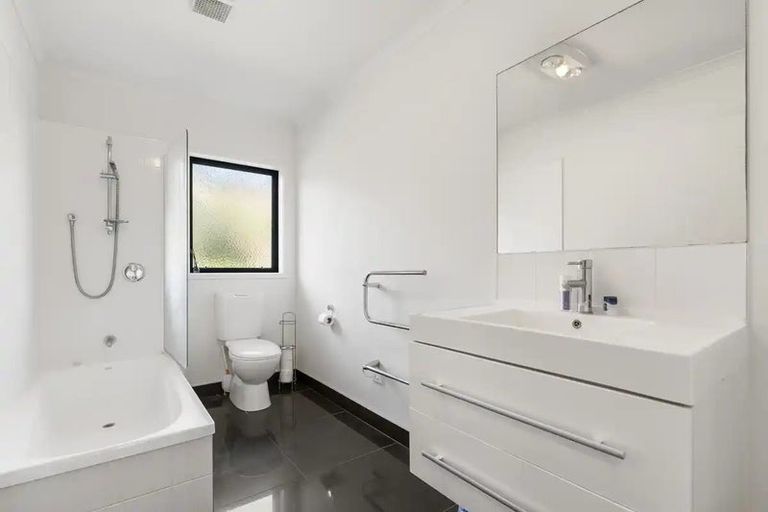 Photo of property in 19/19 Glencarron Place, Bethlehem, Tauranga, 3110