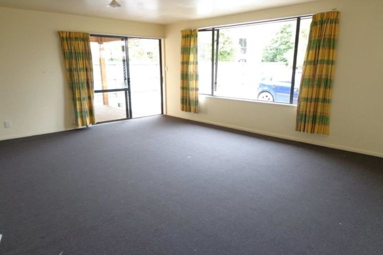Photo of property in 5a Tonga Place, Riccarton, Christchurch, 8041