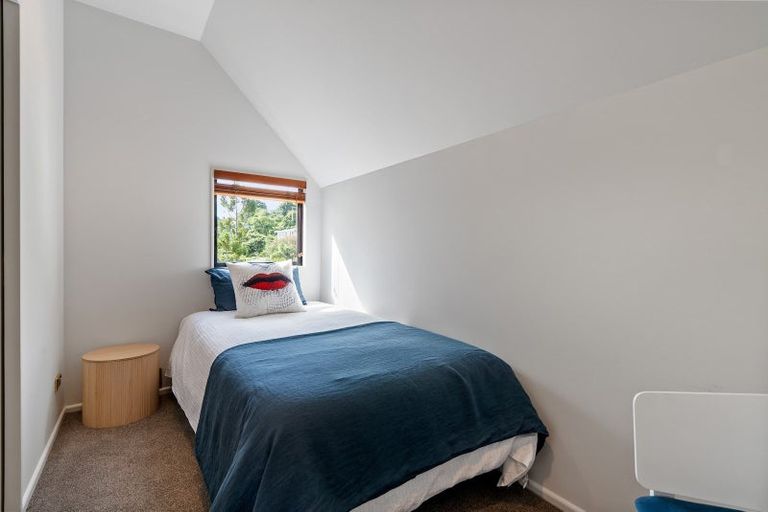 Photo of property in 52 Walter Road, Lowry Bay, Lower Hutt, 5013