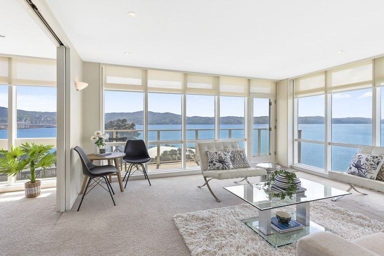 Photo of property in Gateway Apartments, 19 Maida Vale Road, Roseneath, Wellington, 6011