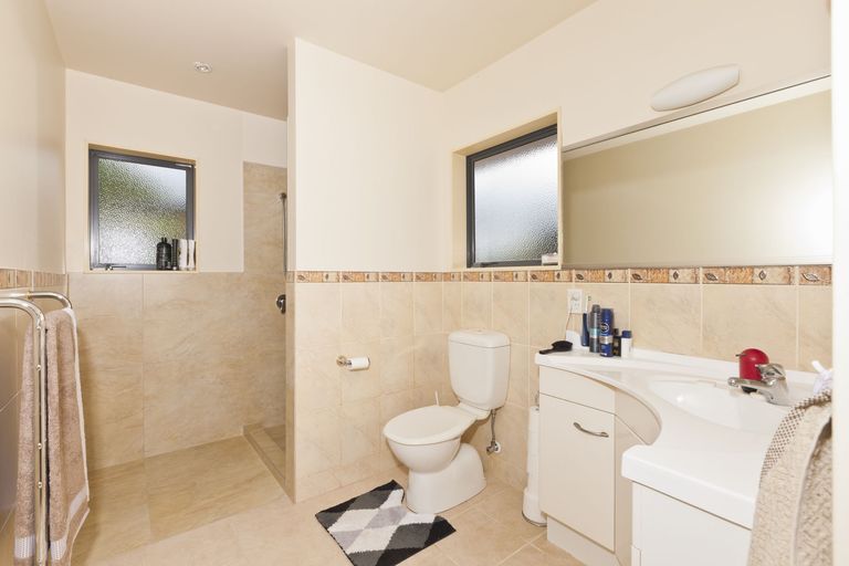 Photo of property in 16 Cairn Way, Te Kamo, Kamo, 0185