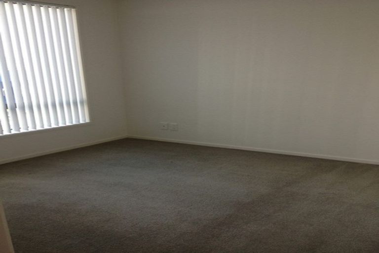 Photo of property in The Docks Apartments, 402/2 Dockside Lane, Auckland Central, Auckland, 1010