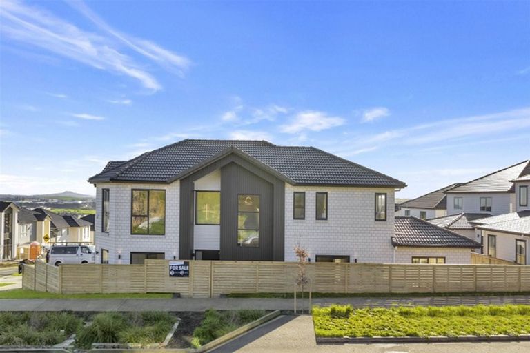 Photo of property in 18 Aklander Rise, Flat Bush, Auckland, 2019