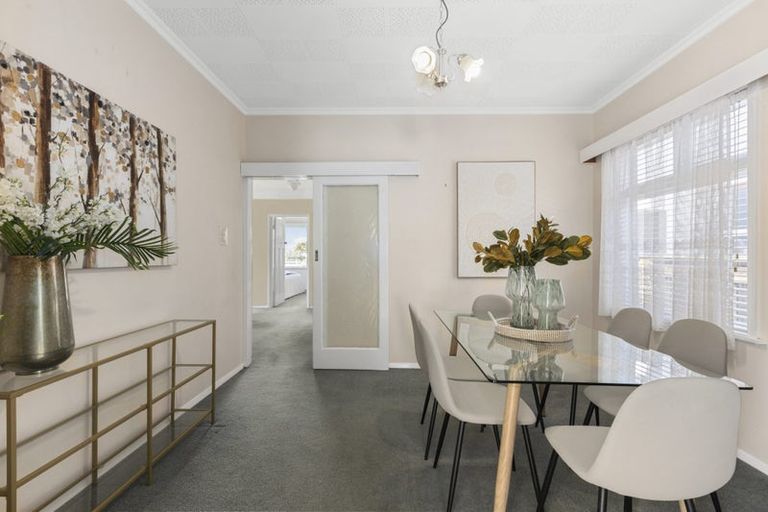 Photo of property in 100 Yule Street, Lyall Bay, Wellington, 6022